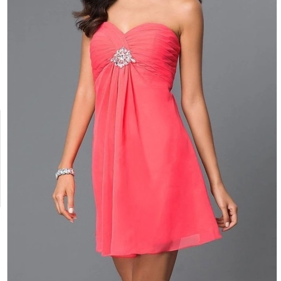 Alyce Paris Strapless Short Homecoming Dress - Picture 6 of 8